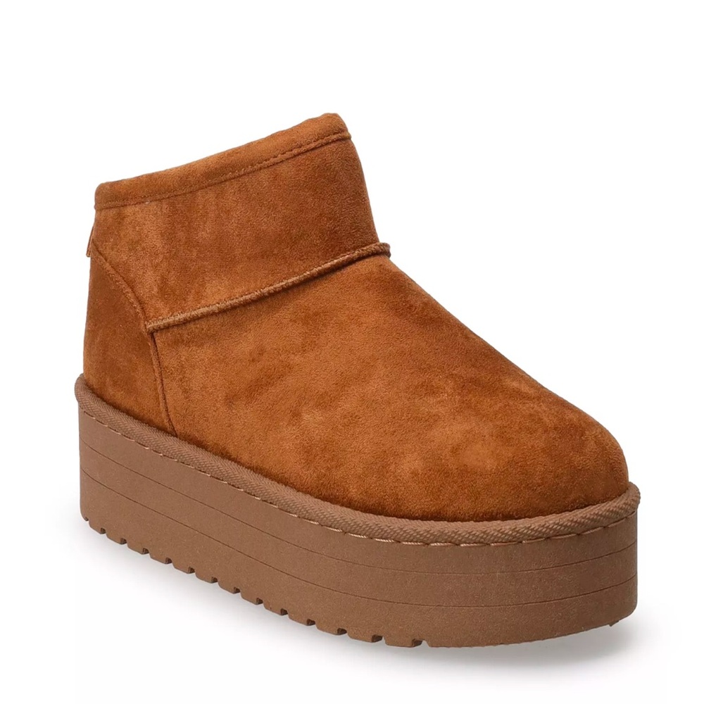 NIB Women’s SO Cierra Platform Boots slippers